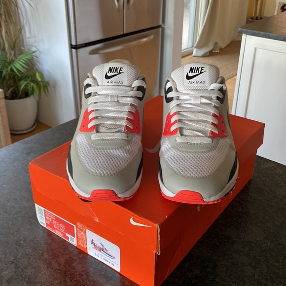 🦁 Nike Air Max 90 Sneakers - Picture 4 of 11